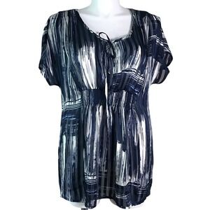 LANE BRYANT BLUE & WHITE SHORT SLEEVE BLOUSE